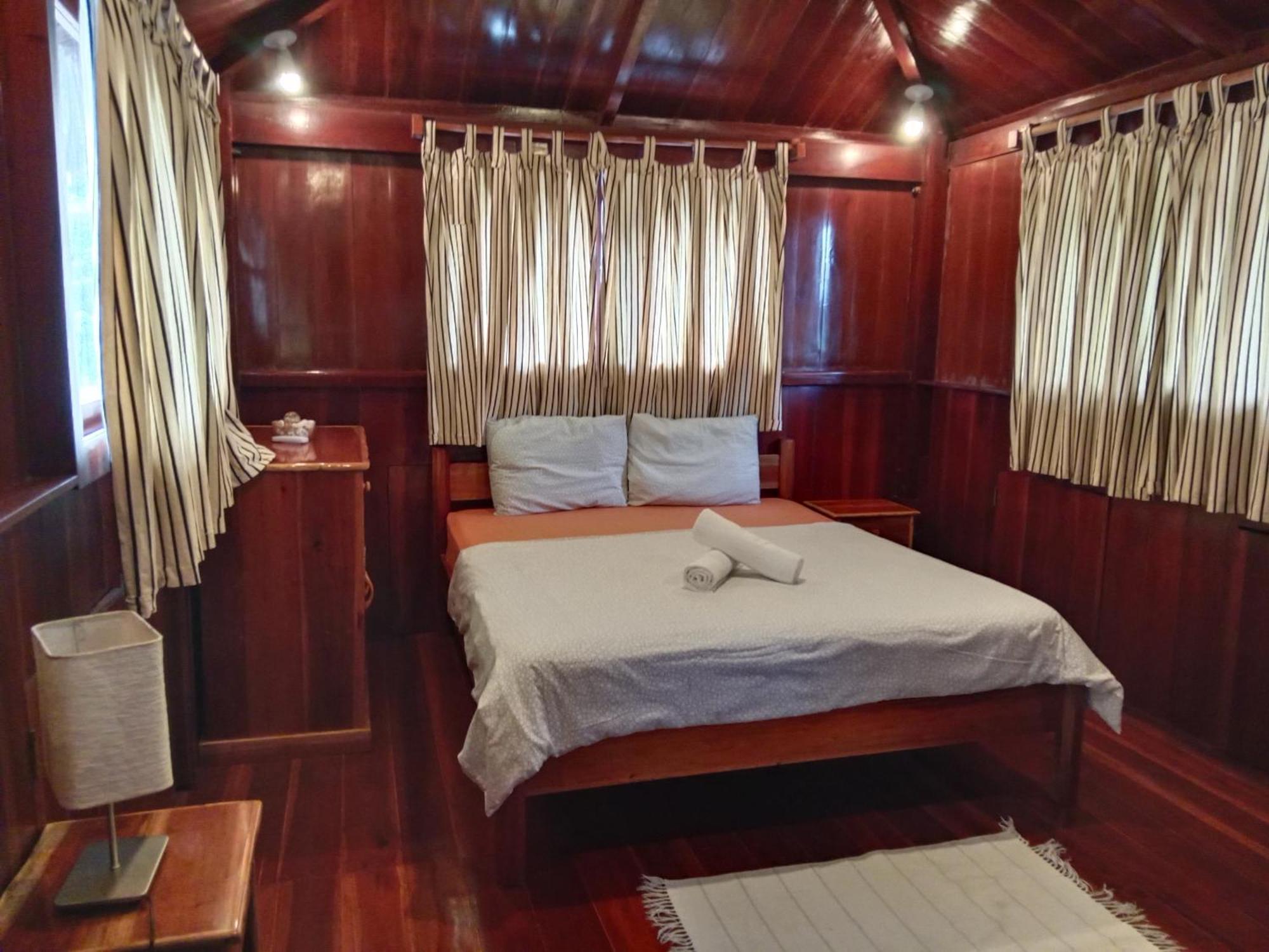 Pahiluna Guesthouse パングラオ エクステリア 写真