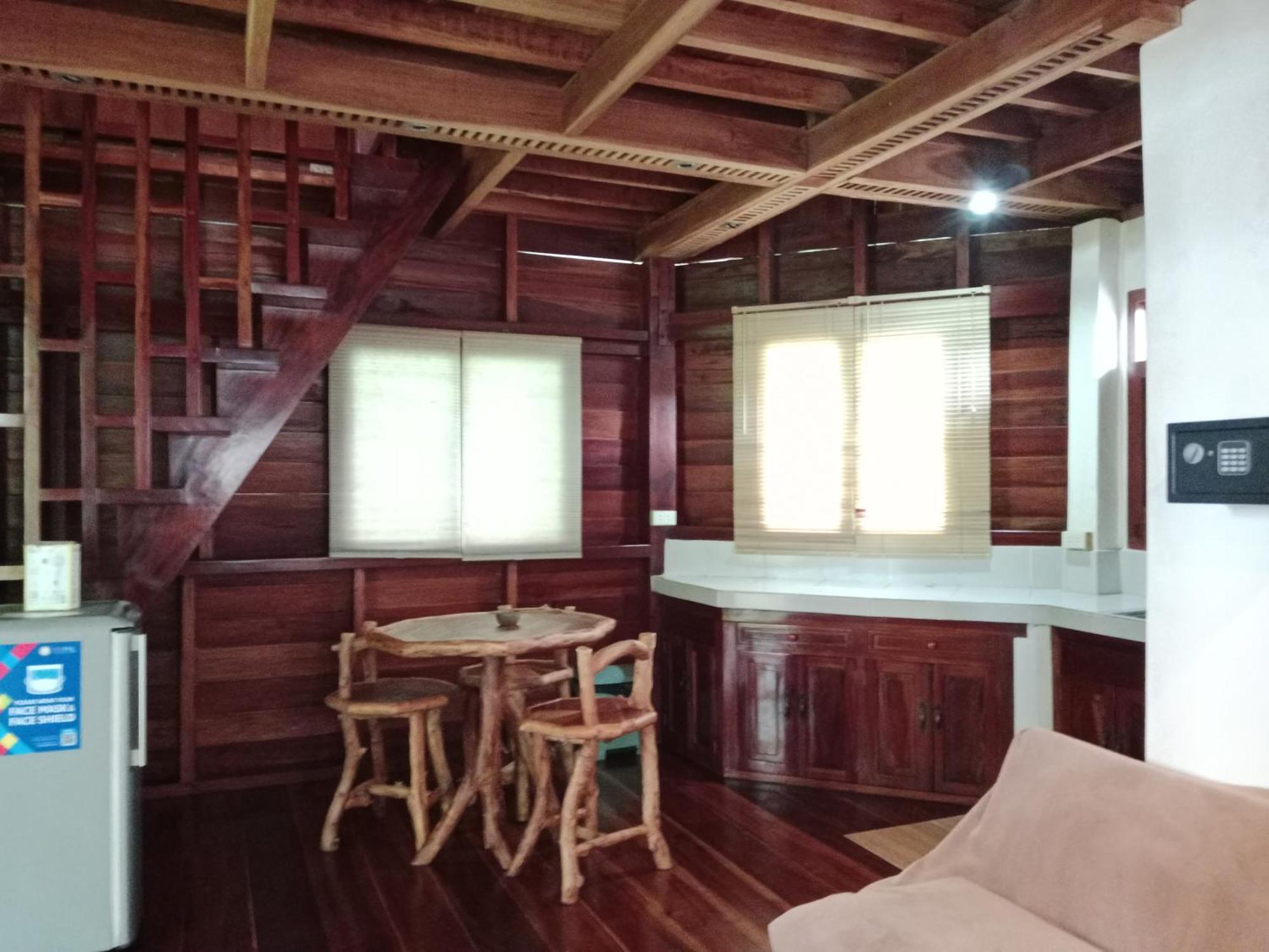 Pahiluna Guesthouse パングラオ エクステリア 写真