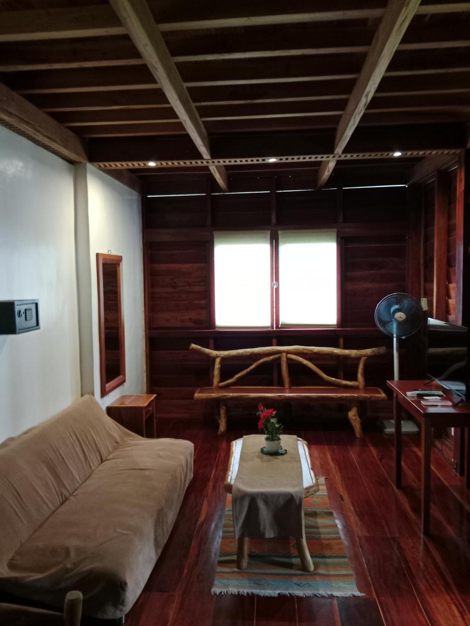 Pahiluna Guesthouse パングラオ エクステリア 写真