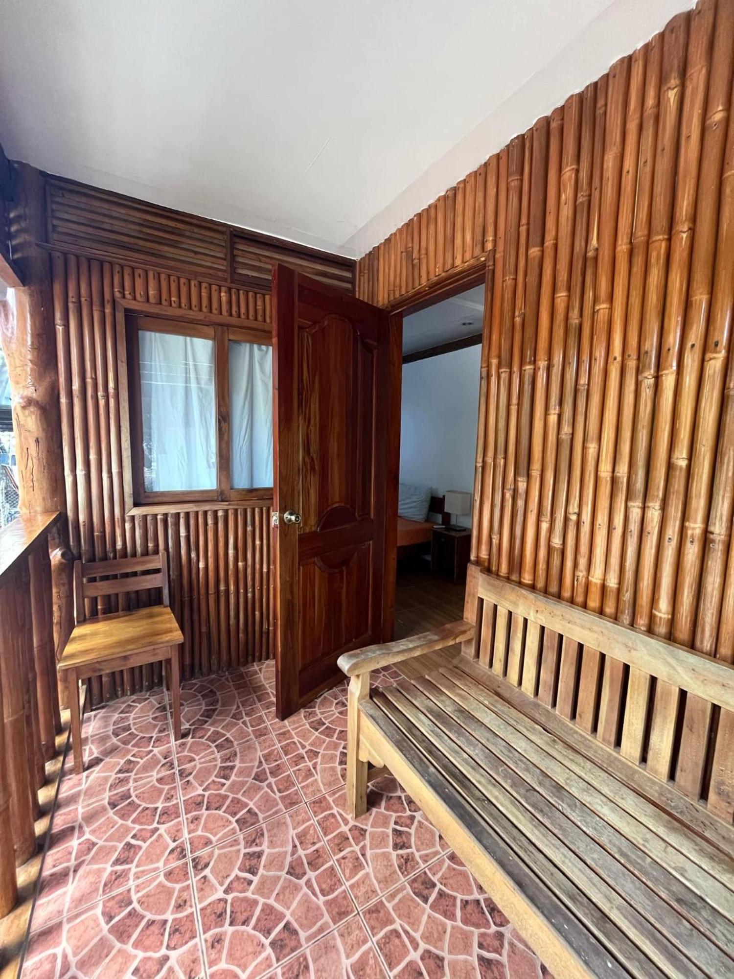 Pahiluna Guesthouse パングラオ エクステリア 写真